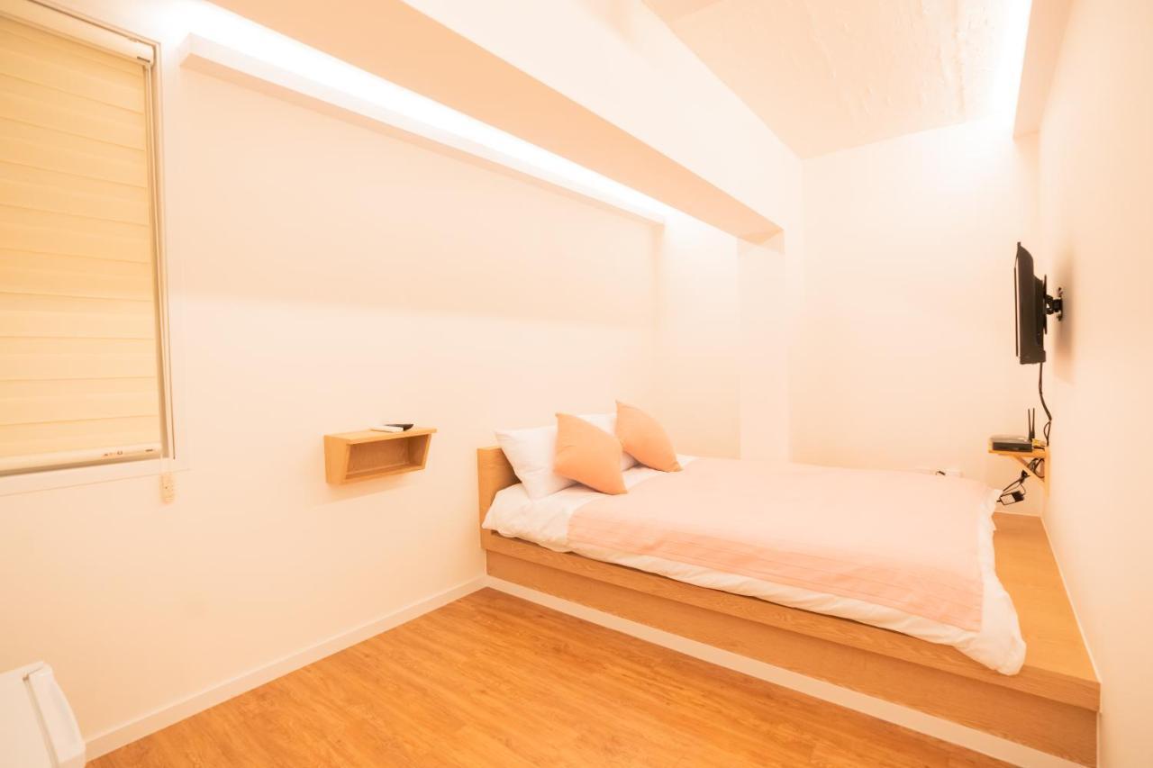Huayuanhouse HQ in hongdae Hotel Seoul Ngoại thất bức ảnh