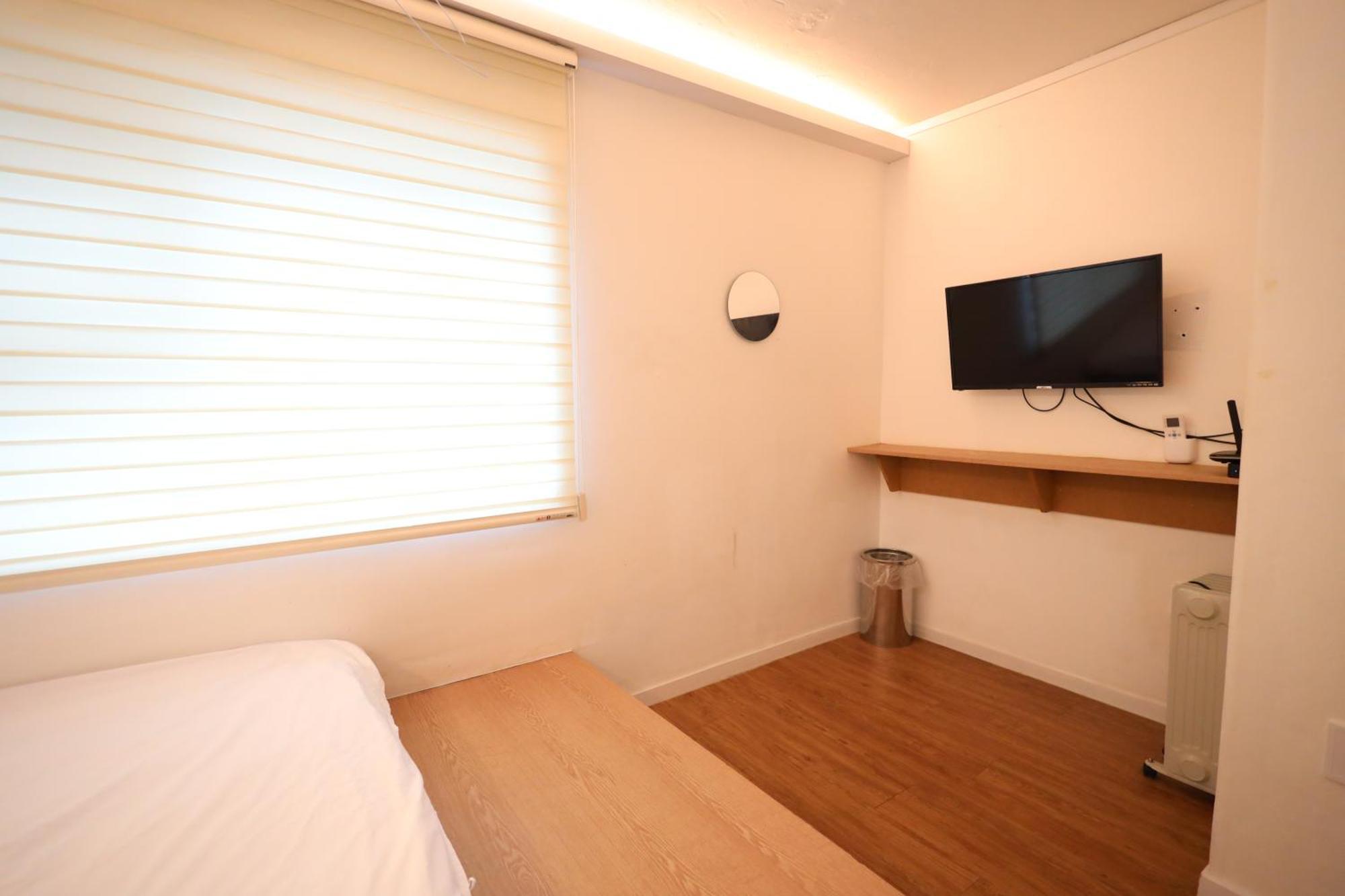 Huayuanhouse HQ in hongdae Hotel Seoul Ngoại thất bức ảnh